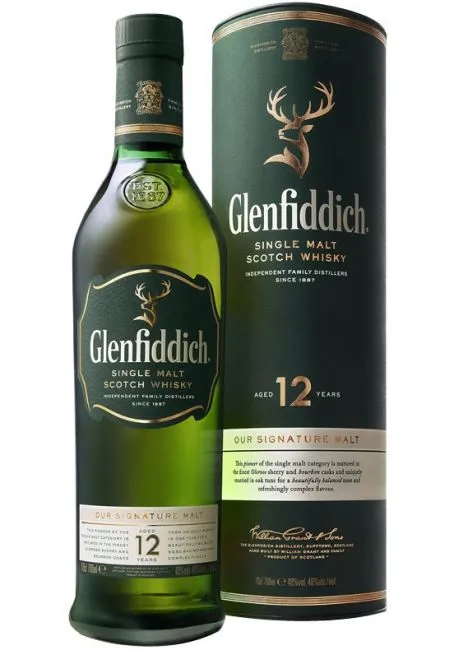 Garrafa de whisky Glenfiddich 12 anos.